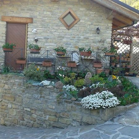 Ca D' Fefi Bed & Breakfast Gorzegno Luaran gambar