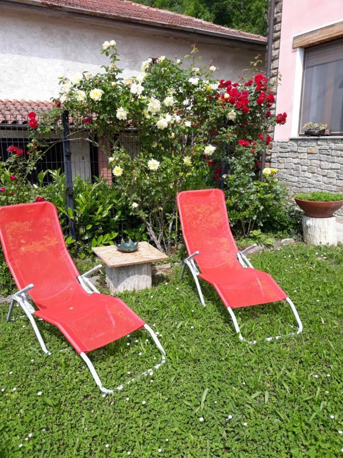 Ca D' Fefi Bed & Breakfast Gorzegno Luaran gambar