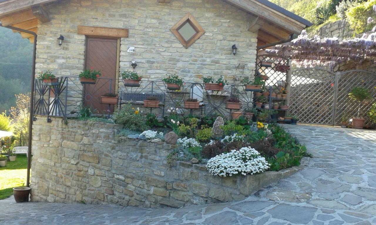 Ca D' Fefi Bed & Breakfast Gorzegno Luaran gambar